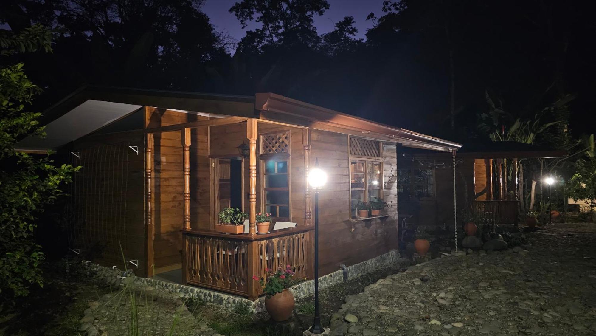 U Sule Villa Cahuita Eksteriør bilde